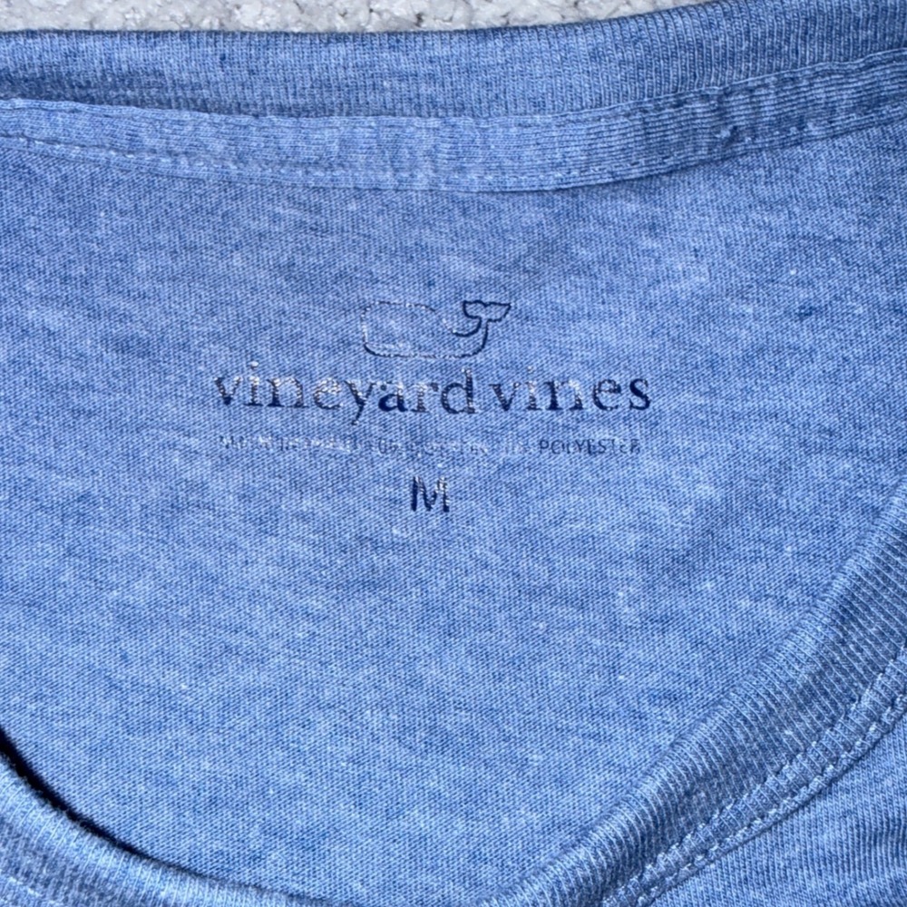 Vineyard Vines Mens Blue Fly Fishing TShirt Short Sleeve Graphic Tee Size Medium - Picture 3 of 4